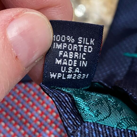 Tommy Hilfiger red white and blue 100% silk neck tie made in the USA - Picture 5 of 5